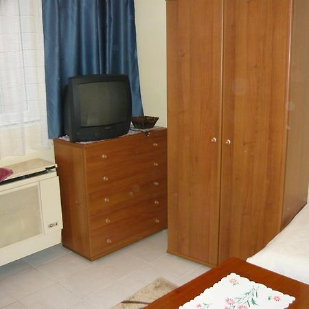 Galagonyas Apartman Erlau Zimmer foto